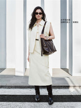 Women's High-Waisted A-Line Skirt with Patch Pockets